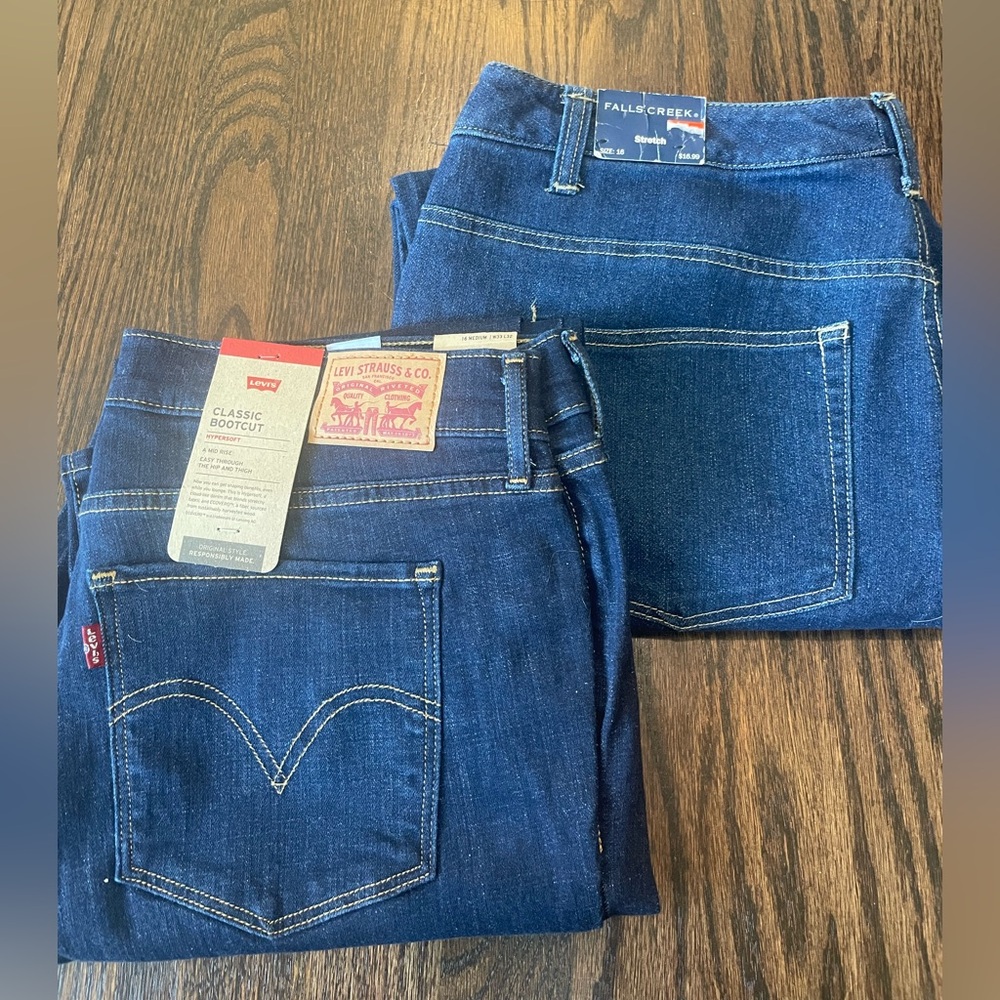New 2 Pack Size 16 Bootcut Jeans - Levi’s + FallsCreek